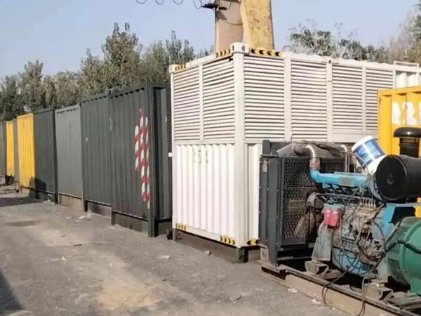 丰润200KW柴油发电机机组每小时油耗是多少？