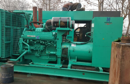 丰润发电机组如何判断水冷式机油散热器内部是否需要清洗？